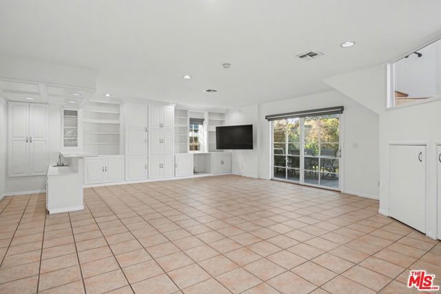 10543 Almayo Avenue, Los Angeles, CA 90064