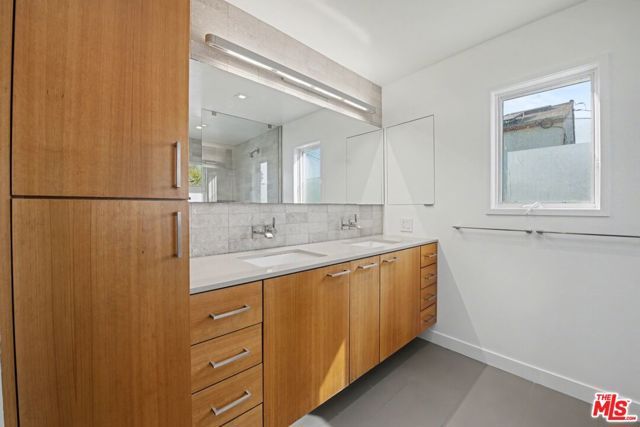 10543 Almayo Avenue, Los Angeles, CA 90064