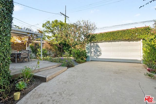 10543 Almayo Avenue, Los Angeles, CA 90064