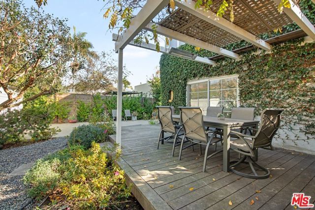 10543 Almayo Avenue, Los Angeles, CA 90064