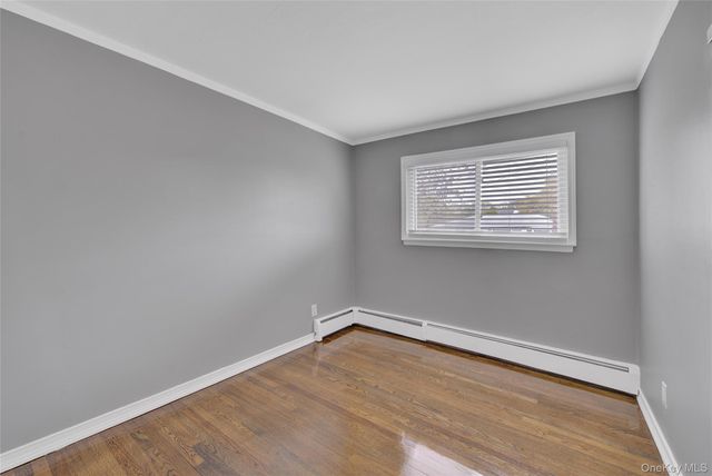 9 Sea Wall Lane, Bayville, NY 11709