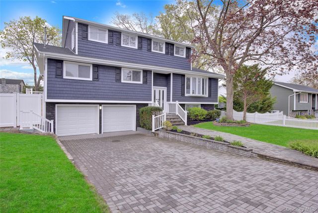 9 Sea Wall Lane, Bayville, NY 11709