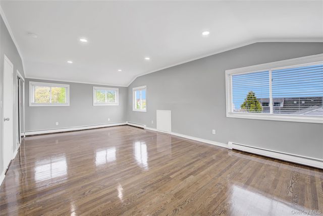 9 Sea Wall Lane, Bayville, NY 11709