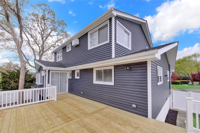 9 Sea Wall Lane, Bayville, NY 11709
