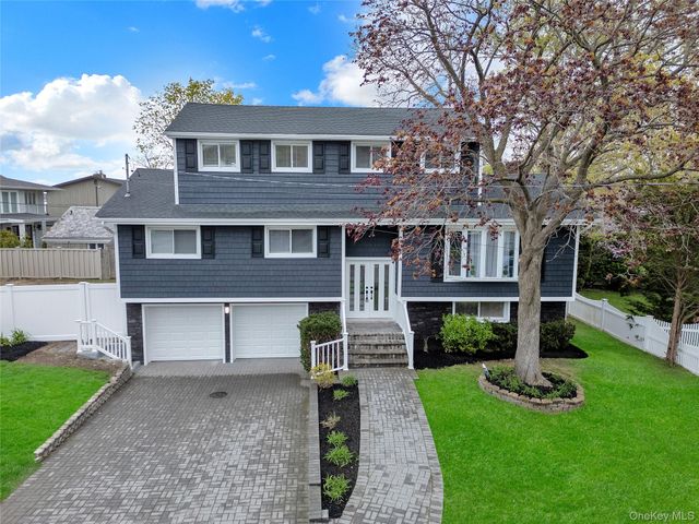 9 Sea Wall Lane, Bayville, NY 11709