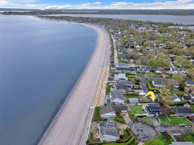 9 Sea Wall Lane, Bayville, NY 11709