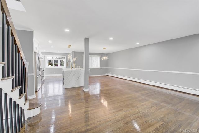 9 Sea Wall Lane, Bayville, NY 11709