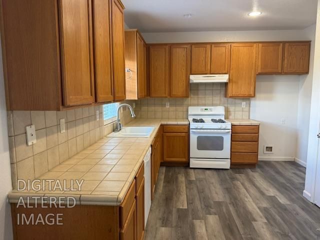 4650 Debralee Way, Sacramento, CA 95838