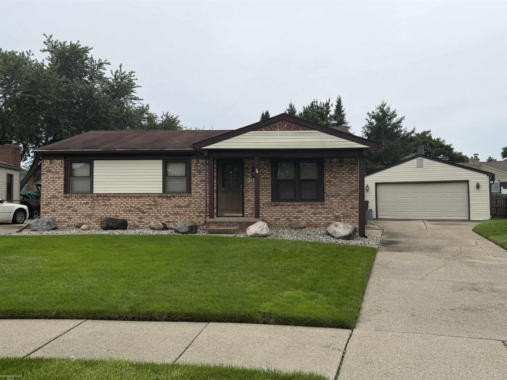 16079 Touraine Drive, Clinton Township, MI 48038