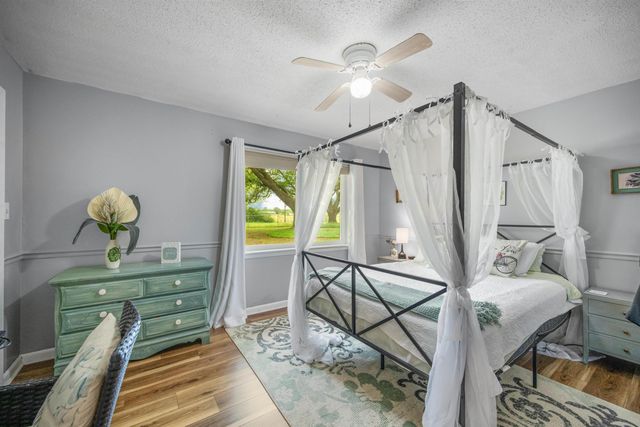 101 Bobolink Ln., Longview, TX 75603