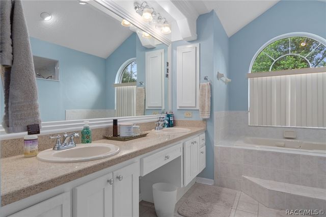 2460 W Pine Ridge Boulevard, Beverly Hills, FL 34465