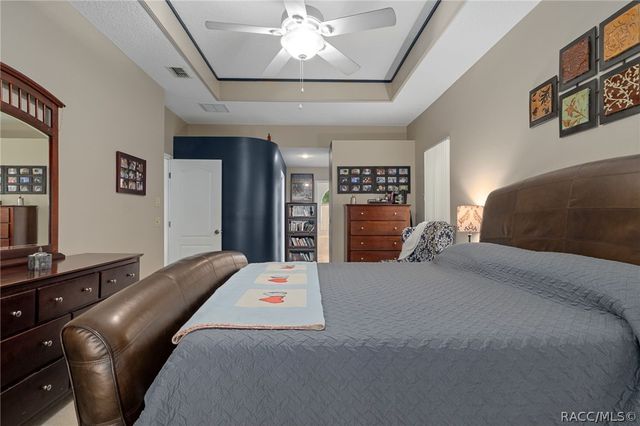 2460 W Pine Ridge Boulevard, Beverly Hills, FL 34465