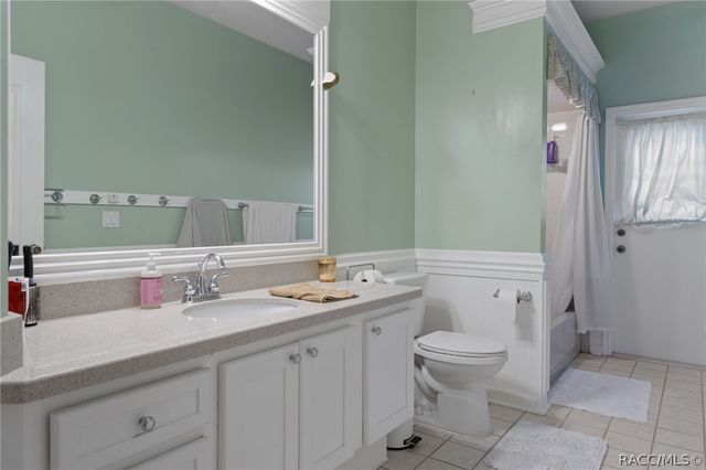 2460 W Pine Ridge Boulevard, Beverly Hills, FL 34465