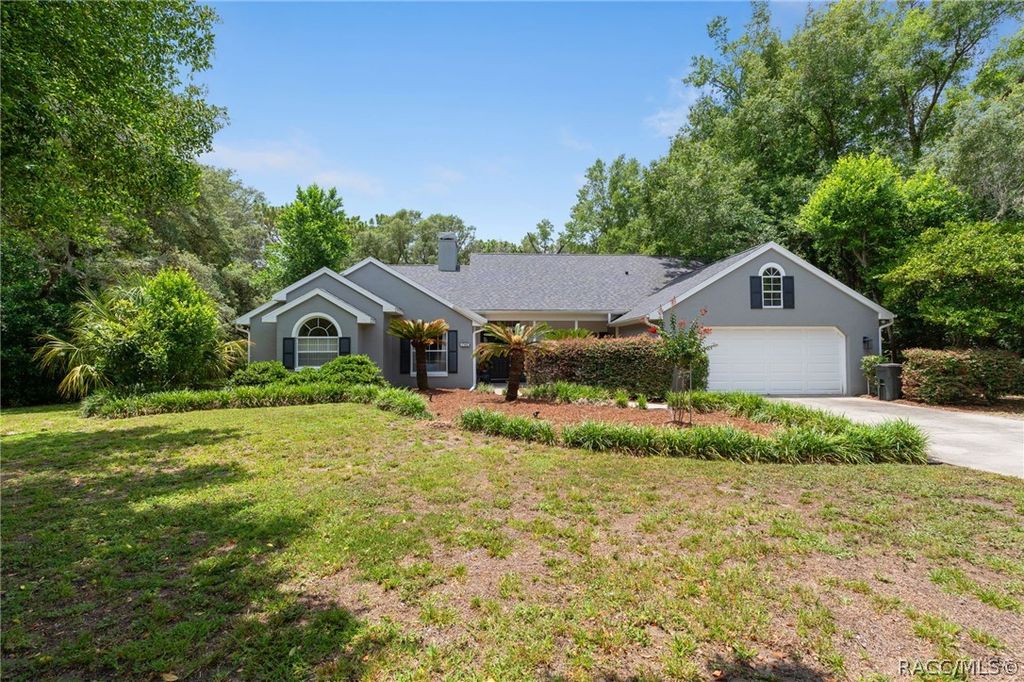 2460 W Pine Ridge Boulevard, Beverly Hills, FL 34465