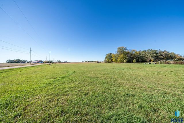 46338 278th St Street, Lennox, SD 57039