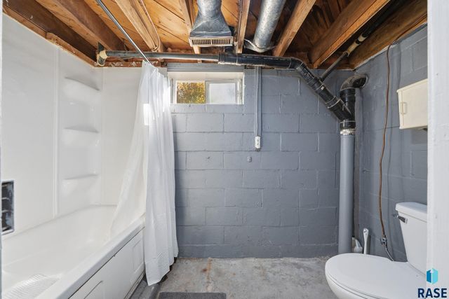 46338 278th St Street, Lennox, SD 57039