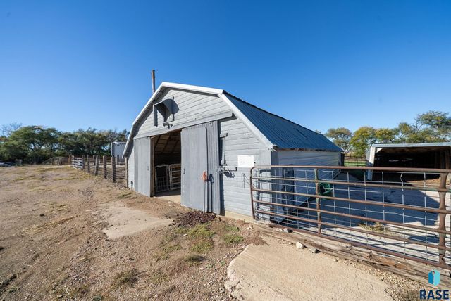 46338 278th St Street, Lennox, SD 57039