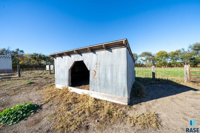 46338 278th St Street, Lennox, SD 57039