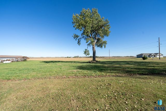 46338 278th St Street, Lennox, SD 57039