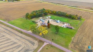 46338 278th St Street, Lennox, SD 57039