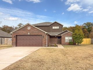 81 Earnhardt Circle, Cabot, AR 72023