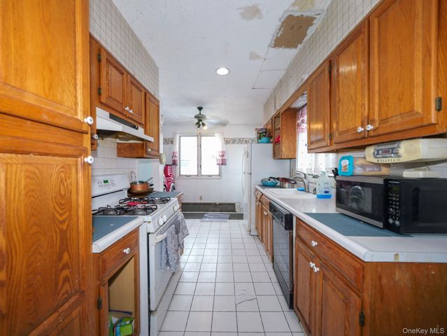 809 South Street, Newburgh, NY 12550