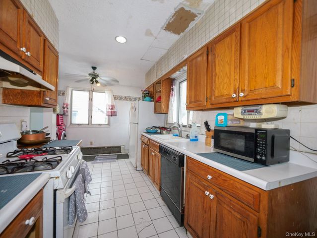 809 South Street, Newburgh, NY 12550