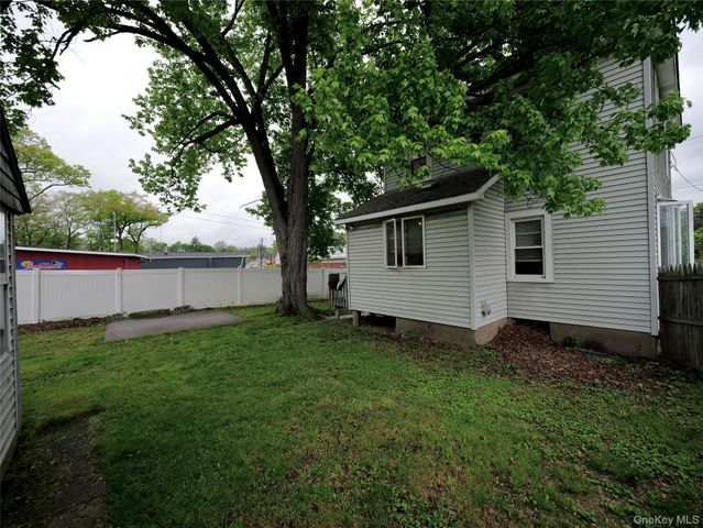 809 South Street, Newburgh, NY 12550