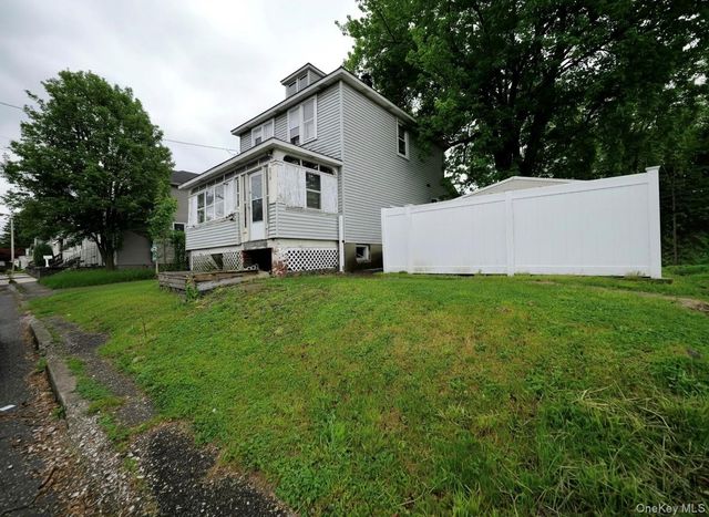 809 South Street, Newburgh, NY 12550