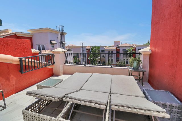 1033 NE 17th Way 1204, Fort Lauderdale, FL 33304