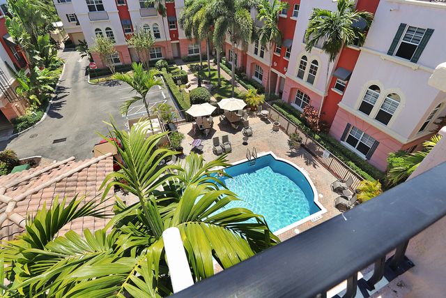 1033 NE 17th Way 1204, Fort Lauderdale, FL 33304