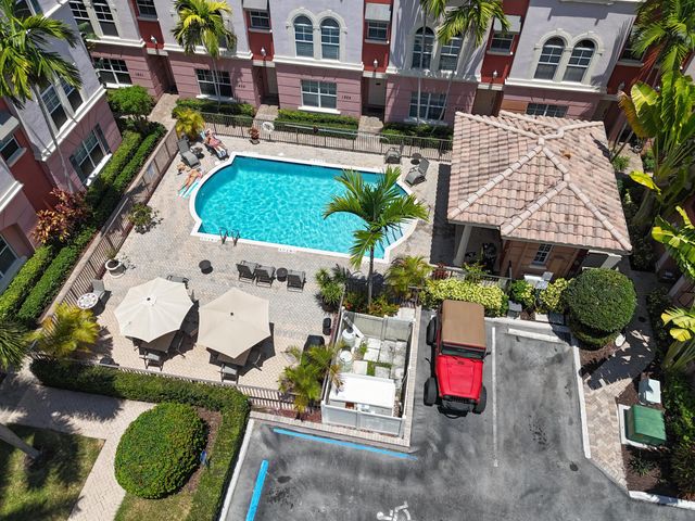 1033 NE 17th Way 1204, Fort Lauderdale, FL 33304