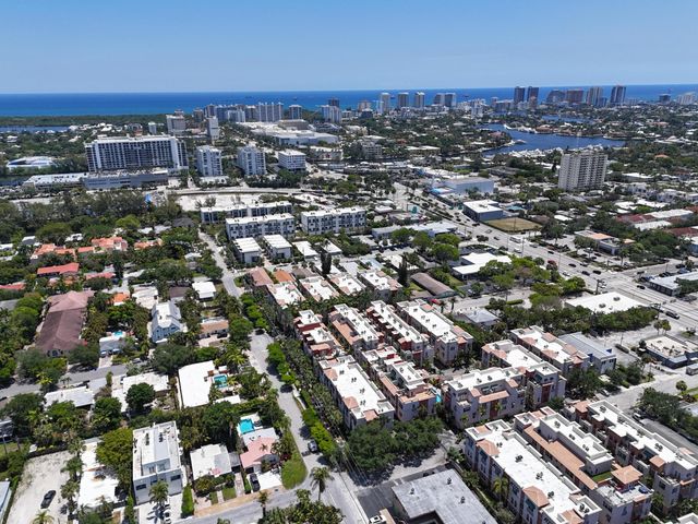 1033 NE 17th Way 1204, Fort Lauderdale, FL 33304