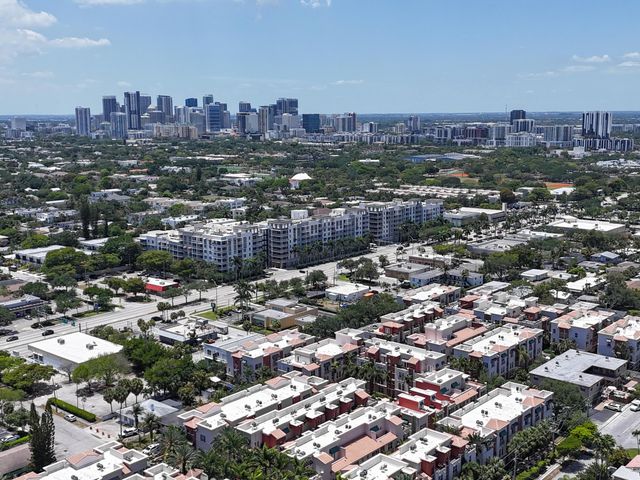 1033 NE 17th Way 1204, Fort Lauderdale, FL 33304