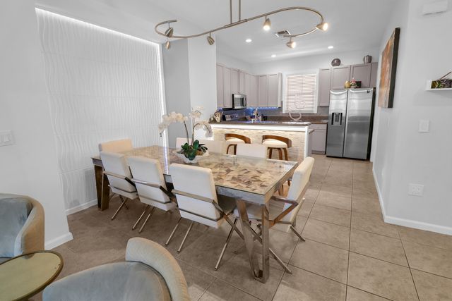 1033 NE 17th Way 1204, Fort Lauderdale, FL 33304