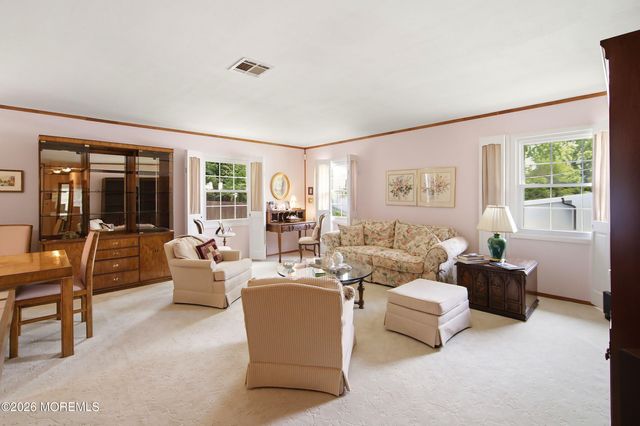 95 Idlebrook Lane, Aberdeen, NJ 07747