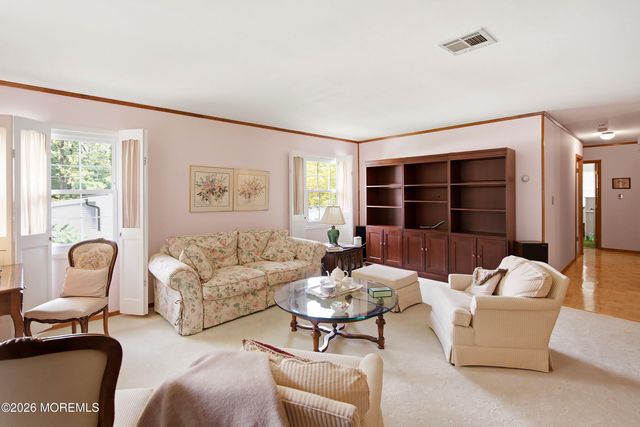 95 Idlebrook Lane, Aberdeen, NJ 07747