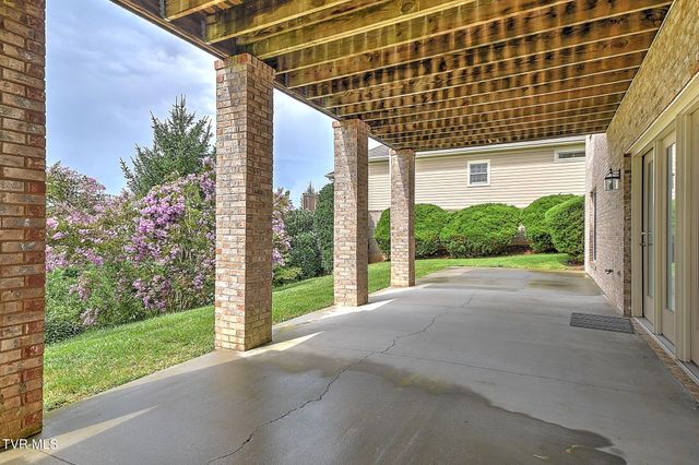 17 Cypress Ridge Court, Jonesborough, TN 37659