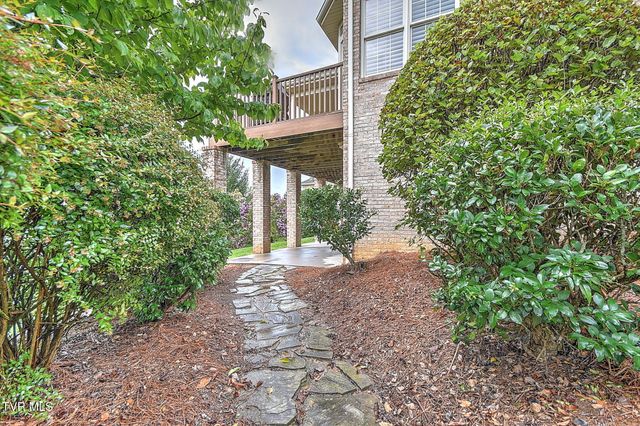 17 Cypress Ridge Court, Jonesborough, TN 37659