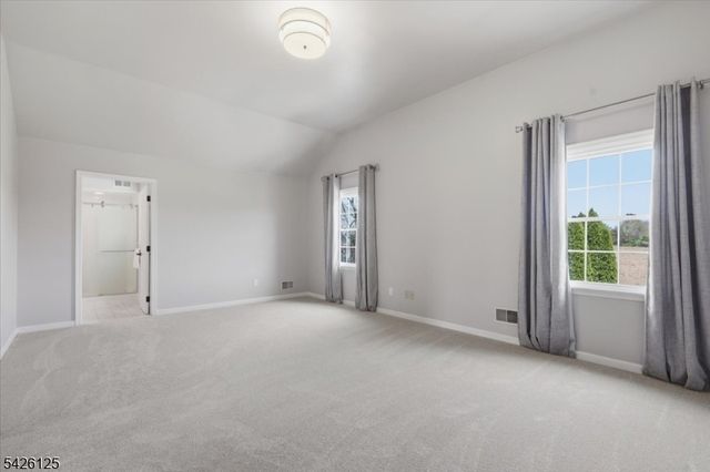 100 Distillery Rd, Readington Twp., NJ 08889