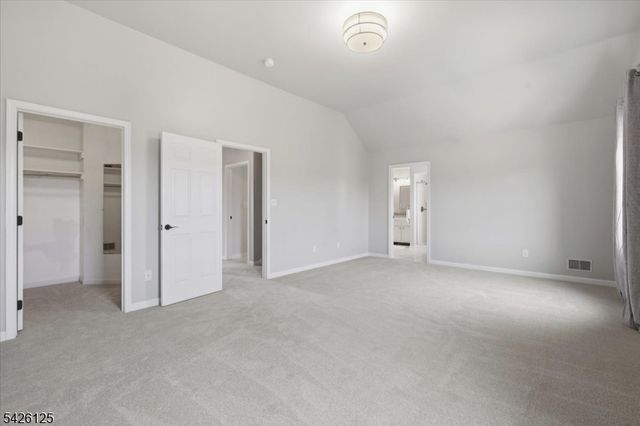 100 Distillery Rd, Readington Twp., NJ 08889