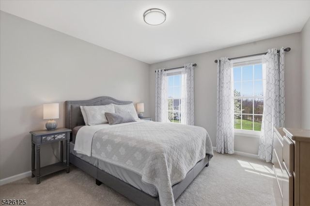 100 Distillery Rd, Readington Twp., NJ 08889