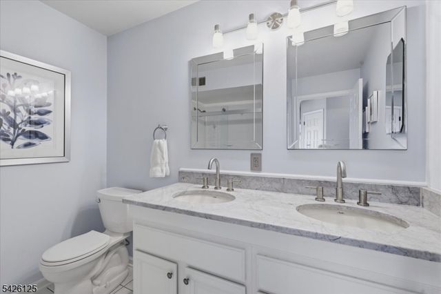 100 Distillery Rd, Readington Twp., NJ 08889