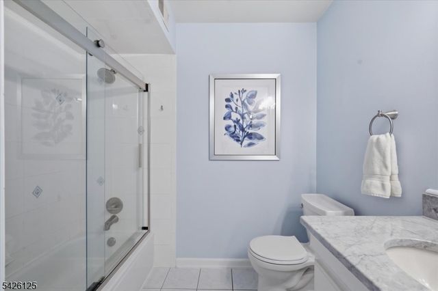 100 Distillery Rd, Readington Twp., NJ 08889