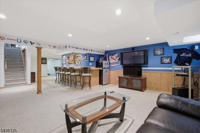 100 Distillery Rd, Readington Twp., NJ 08889