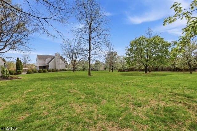 100 Distillery Rd, Readington Twp., NJ 08889