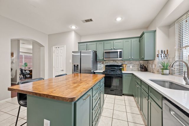 12033 Ringtail Drive, Fort Worth, TX 76244