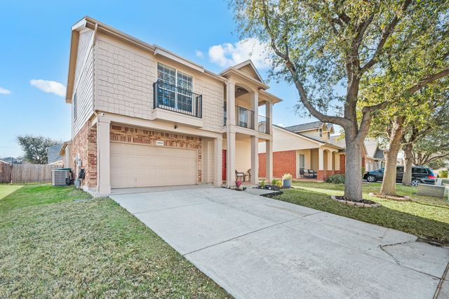 12033 Ringtail Drive, Fort Worth, TX 76244