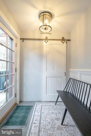 908 S FRONT ST, Philadelphia, PA 19147