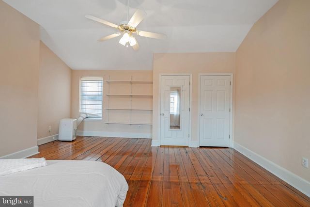 908 S FRONT ST, Philadelphia, PA 19147